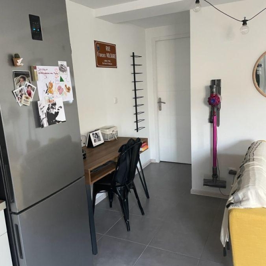  Annonces VITROLLES : Appartement | GIGNAC-LA-NERTHE (13180) | 43 m2 | 765 € 